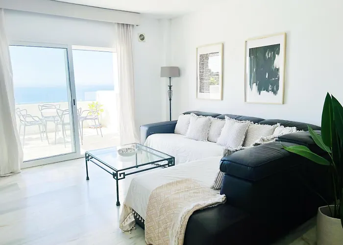 La Mairena - Duplex With Panoramic Sea Views *