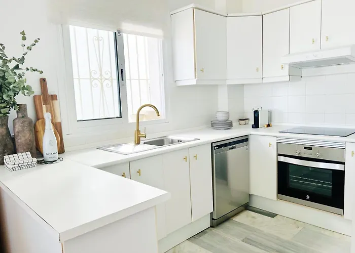 شقة La Mairena - Duplex With Panoramic Sea Views