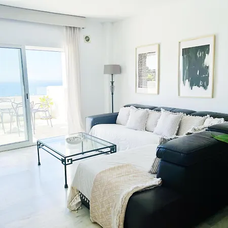 La Mairena - Duplex With Panoramic Sea Views *